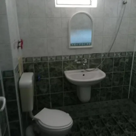 Zlatevi בית הארחה אובזור